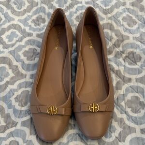 Cole Haan Women's Beige Tan wedge bow toe heels 8 M